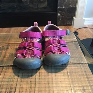Size 6 Keen’s